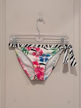 Guess Floral Tie-Side Bikini Bottoms in White, Pink & Blue Size Medium